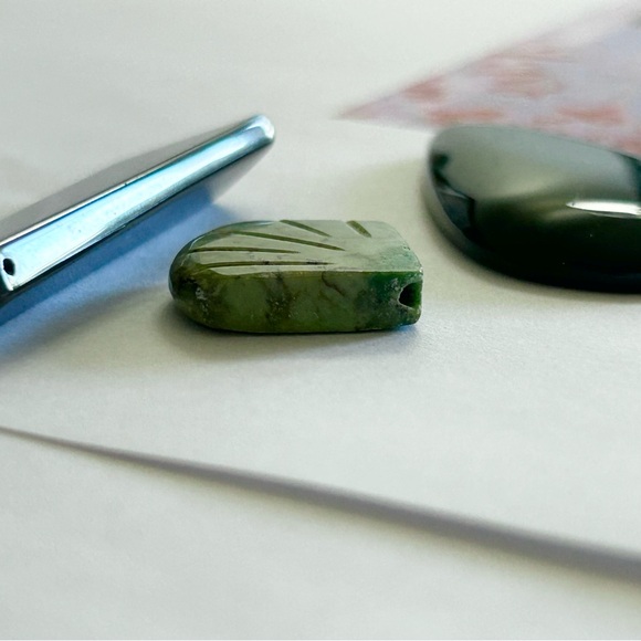 Stone vintage green necklace charms - Picture 3 of 4